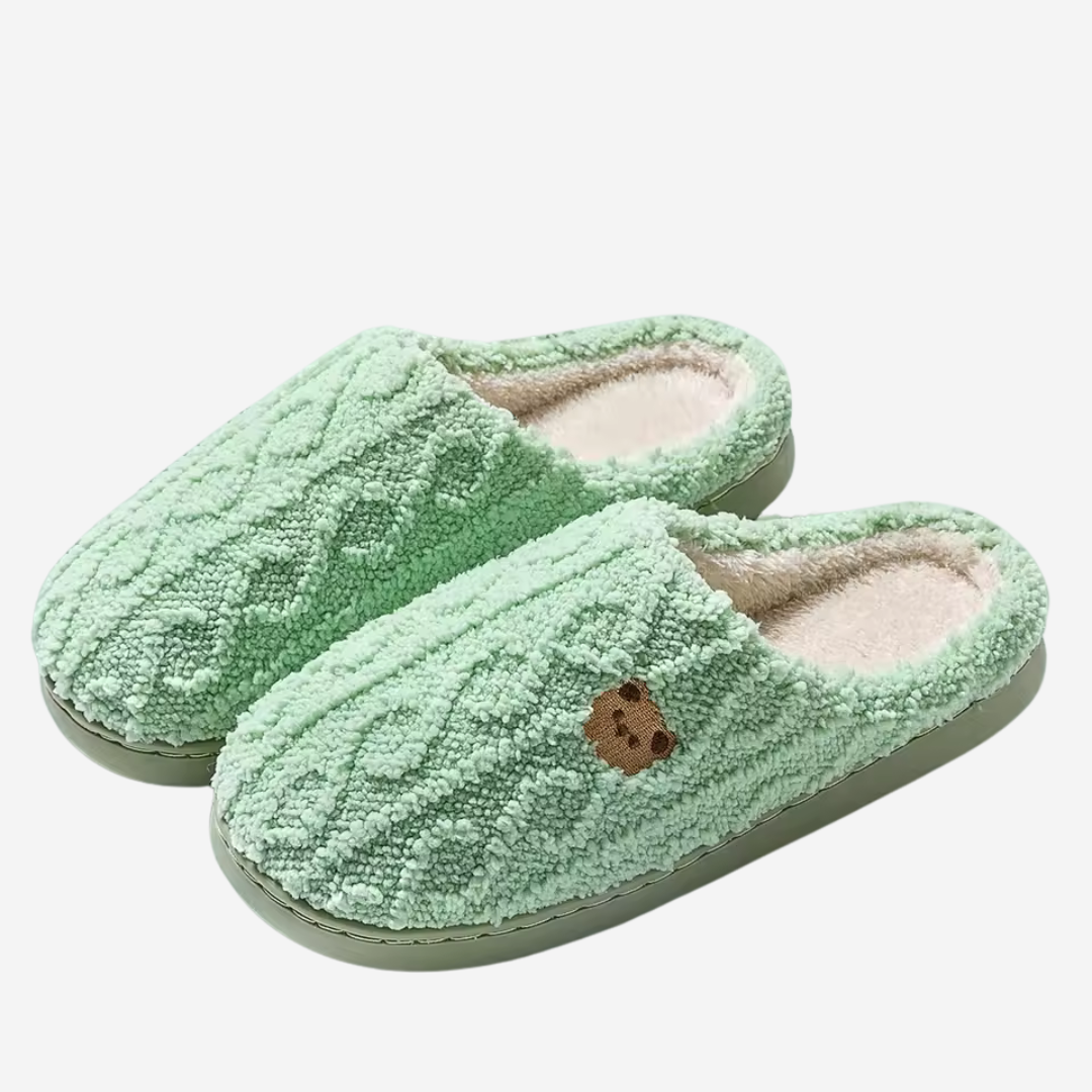 Wearclo | Women's Cable Knit Slippers with Teddy Bear Embroidery