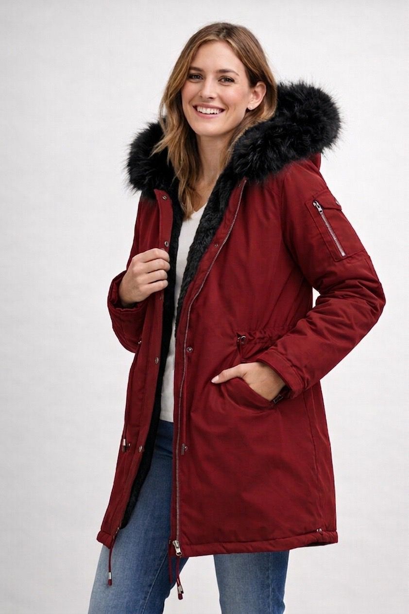Wearclo | Women's Parka with Fur Hood and Fleece Lining