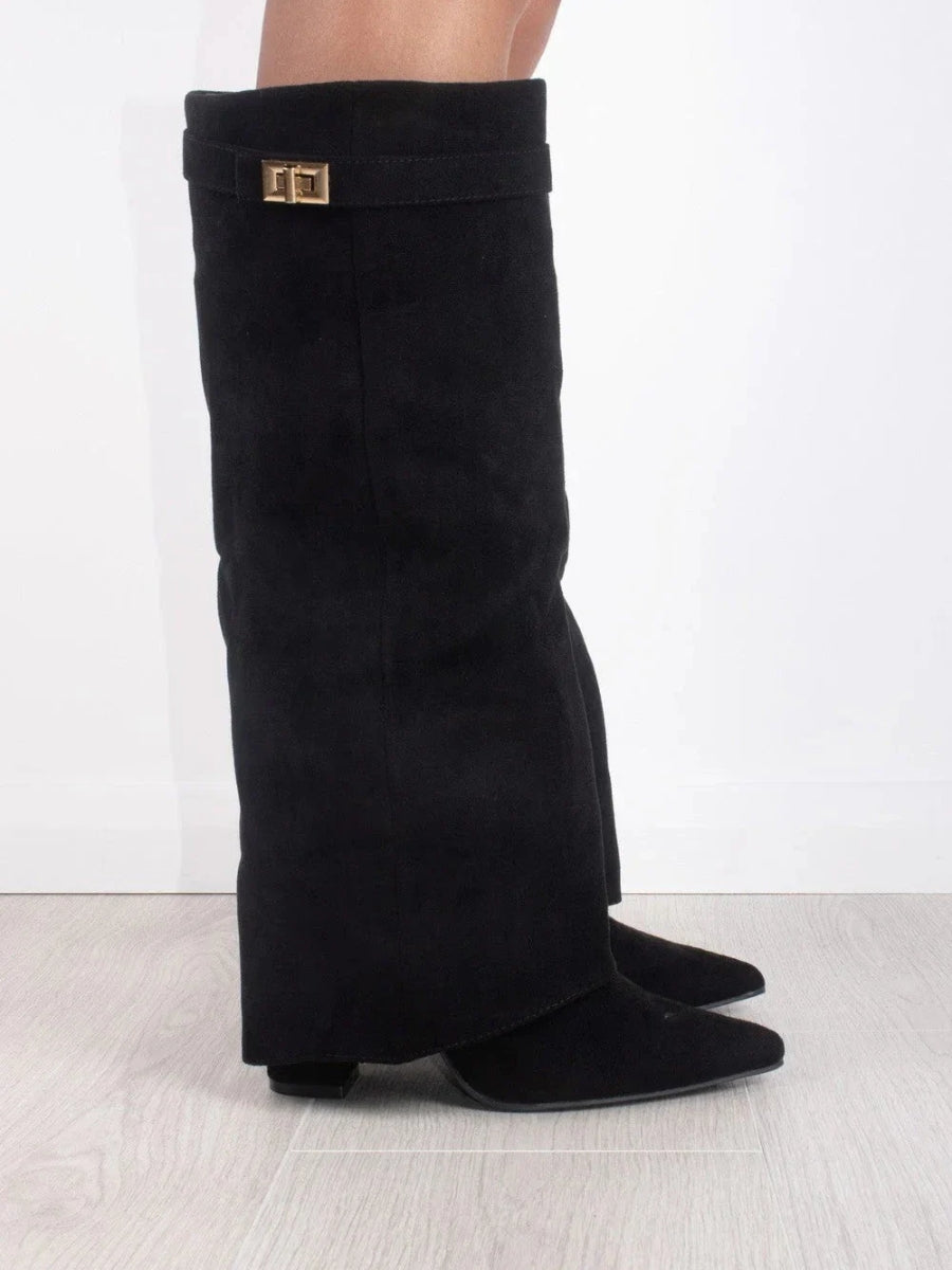 Wearclo | Women's Shoes in Leather with Metal Details | Everyday