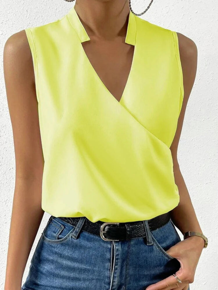 Wearclo | Women's Sleeveless Floral V-Neck Top