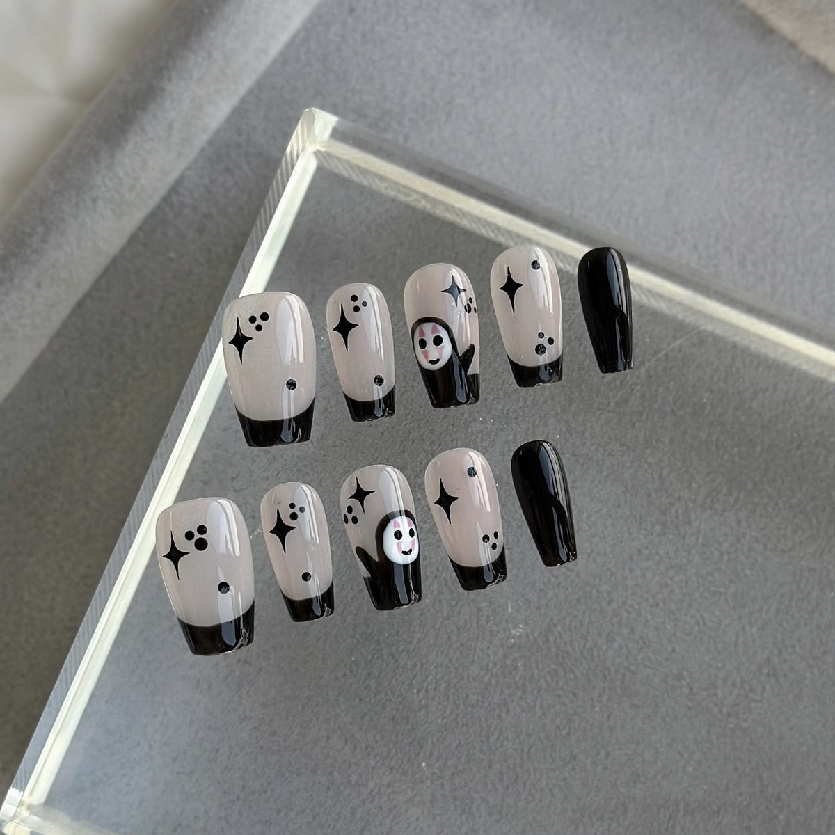Whimsical Ghost-Themed Press-On Nail Set
