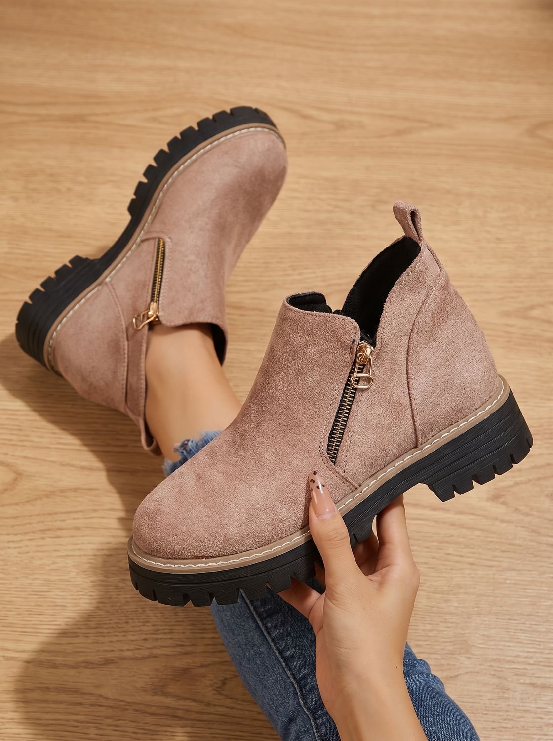Women's Leopard Print Side-Zip Chunky Platform Ankle Boots