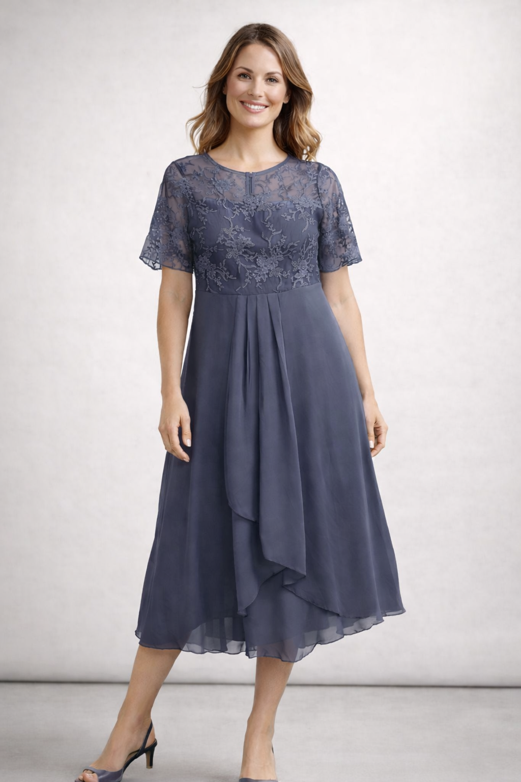 Women's Midi Dress with Lace and Chiffon Short Sleeves