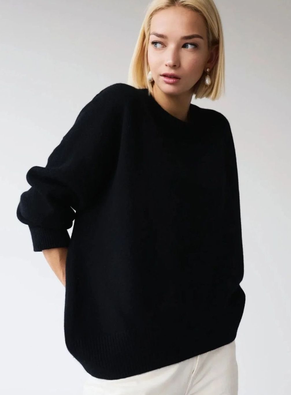 Women's Oversized Crew-Neck Long-Sleeve Lightweight Knit Sweater