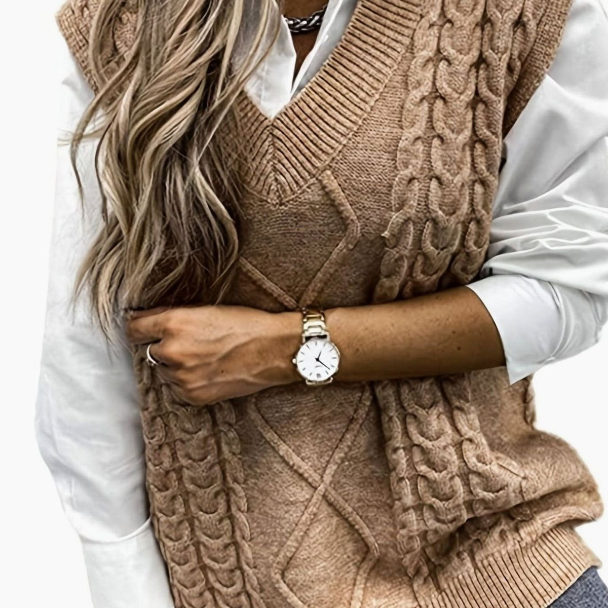 Women's Relaxed-Fit Cable-Knit V-Neck Sweater Vest