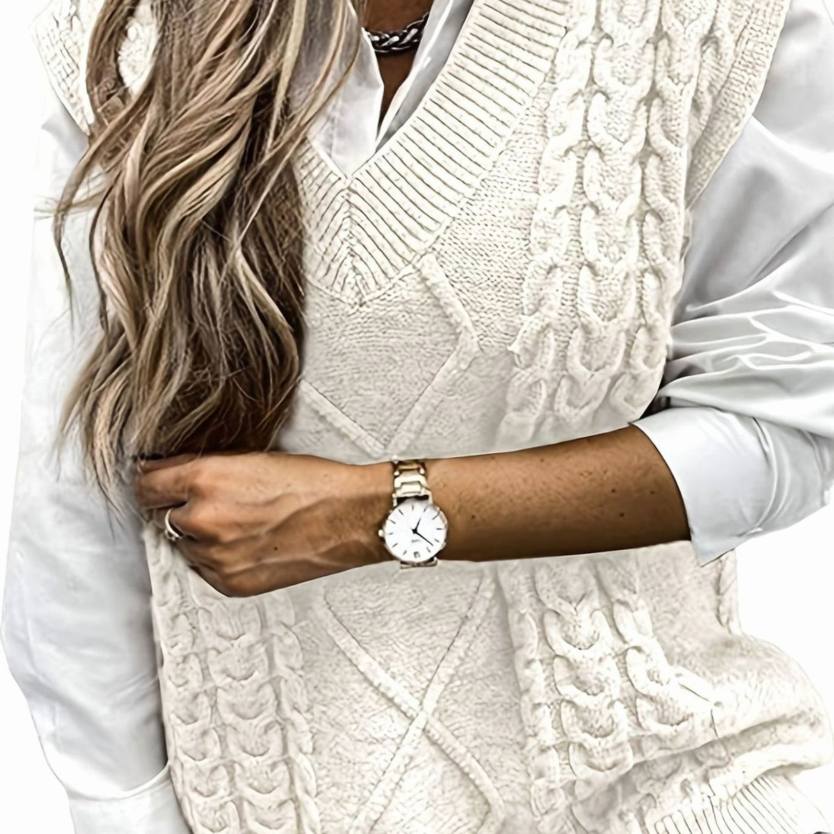 Women's Relaxed-Fit Cable-Knit V-Neck Sweater Vest