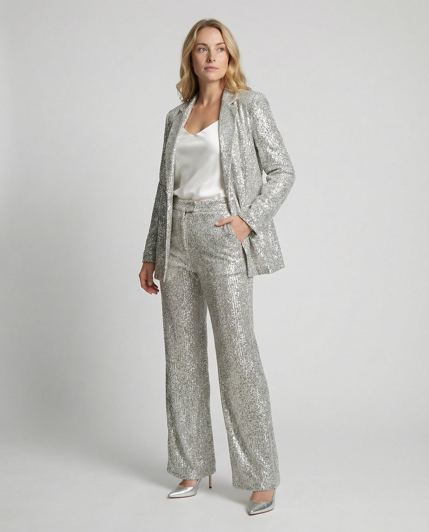 Women's Sparkling Blazer Suit with Wide Legs and Shimmering Sequins Wearclo