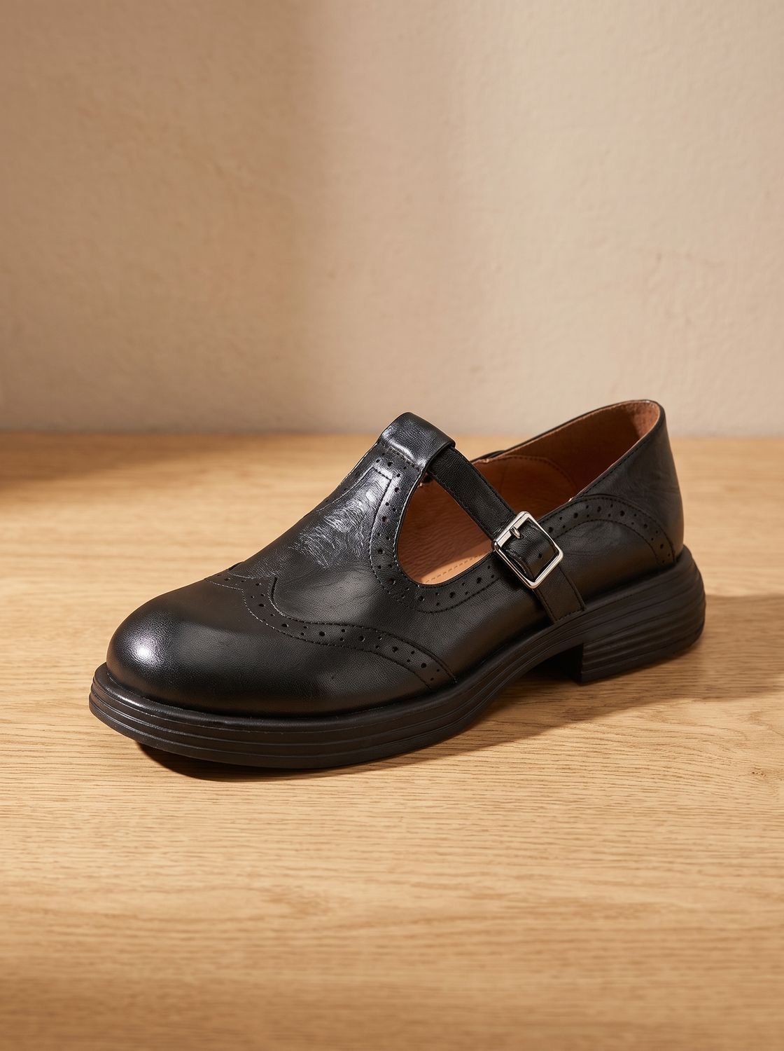 Women's Vintage Brogue T-Strap Buckle Mary Jane Flats