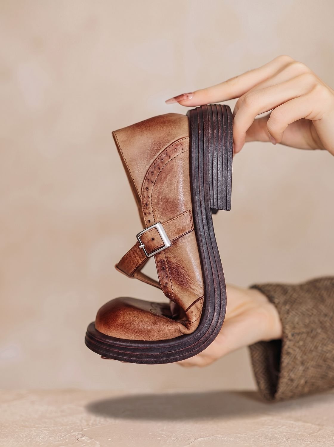 Women's Vintage Brogue T-Strap Buckle Mary Jane Flats