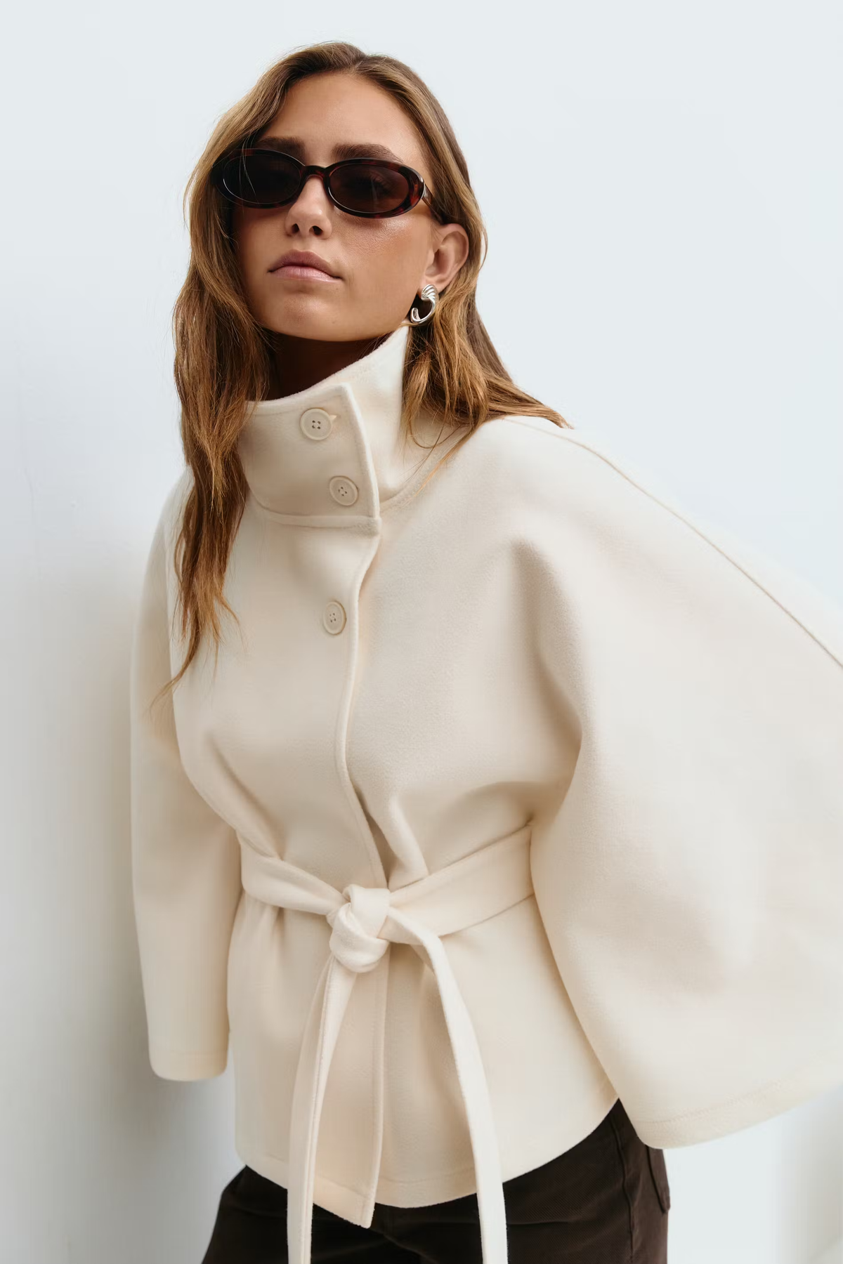 Women's Wool-Blend Cape Coat | High Collar & Tie Belt | Regular Fit Buttoned Coat for Autumn & Winter