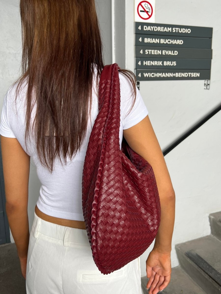 WORKWEEKER – Stylish, durable women's tote bag with spacious interior