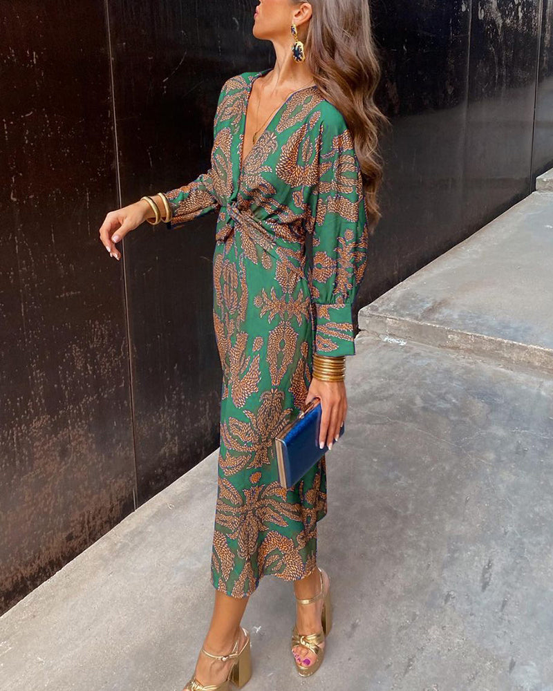 Zali - Elegant Long Sleeve V-Neck Dress